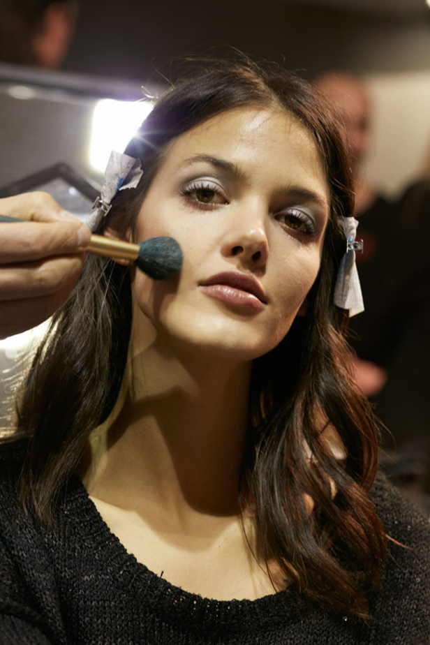  المرأة من قوة وإصرار مع مجموعة Elisabetta Franchi 