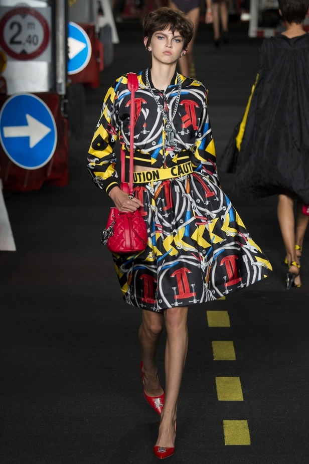 مجموعة Moschino لربيع و صيف 2016
