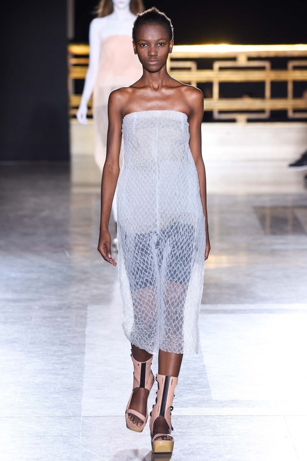 Rick Owens: مجموعة منتفضة على الواقع