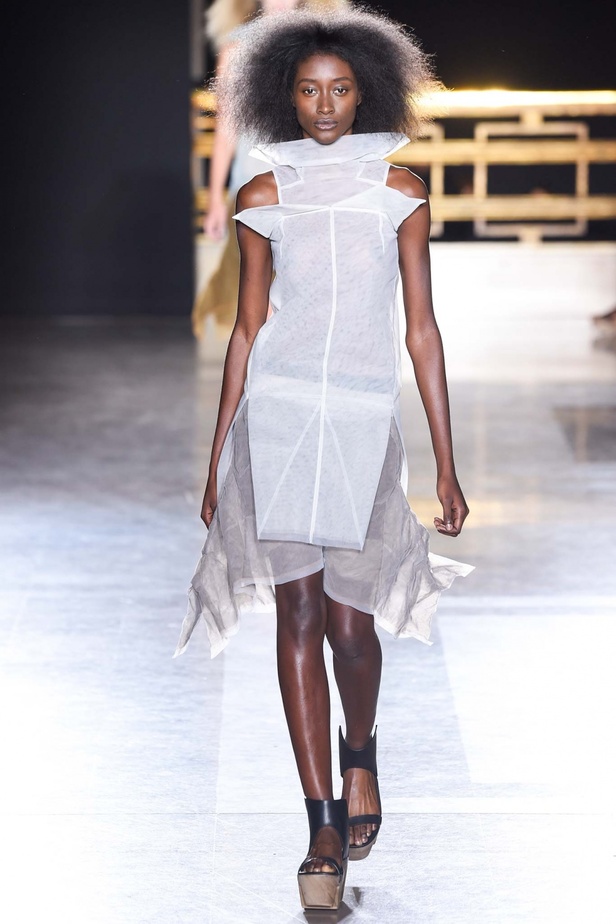 Rick Owens: مجموعة منتفضة على الواقع