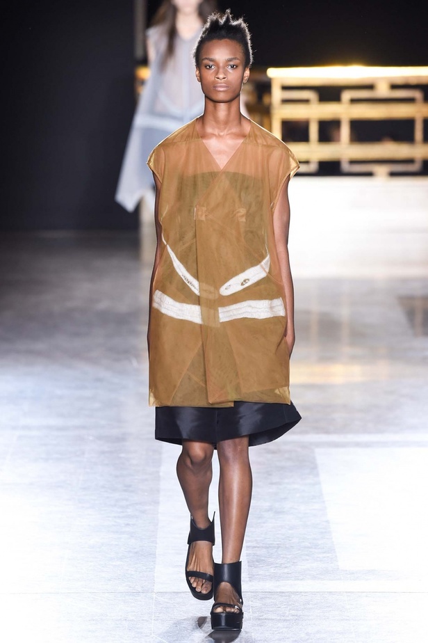 Rick Owens: مجموعة منتفضة على الواقع