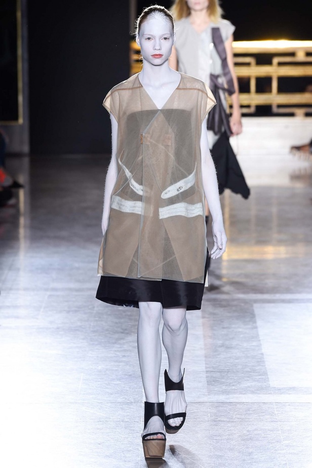 Rick Owens: مجموعة منتفضة على الواقع