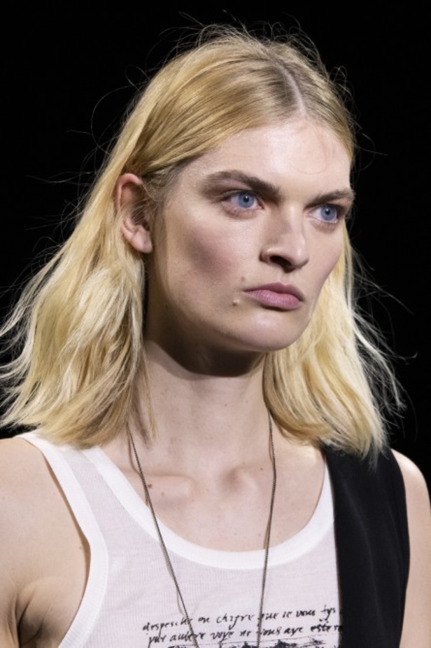 عرض مجموعة Ann Demeulemeester في باريس