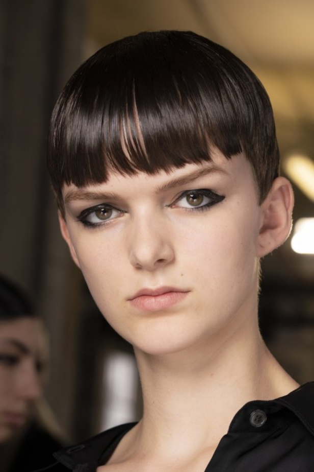 اسبوع الموضة في باريس 2019 مجموعة Ann Demeulemeester لربيع وصيف 2020 