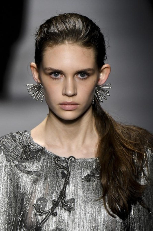 مجموعة Alberta Ferretti الفاخرة خلال اسبوع الموضة في ميلانو لخريف وشتاء 2020-2021