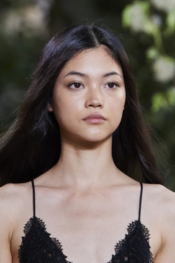 عرض ازياء Alberta Ferretti من أسبوع الموضة في ميلانو لربيع وصيف 2020