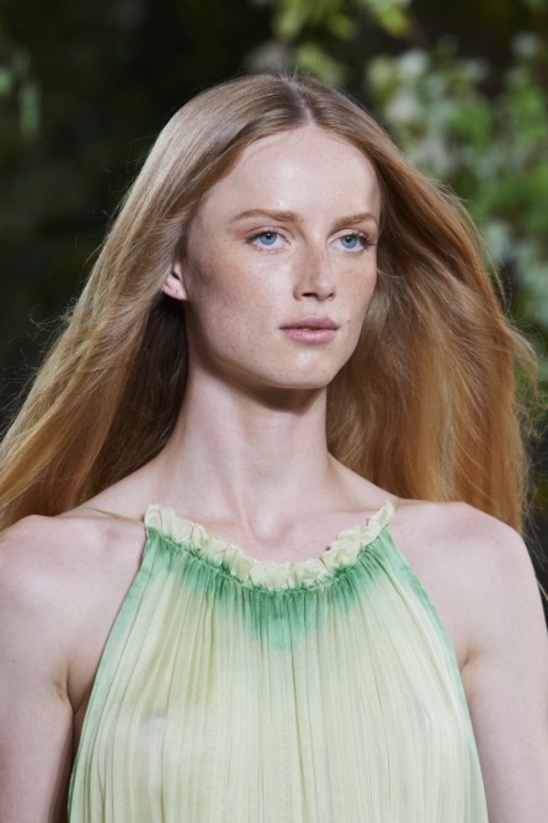 عرض ازياء Alberta Ferretti من أسبوع الموضة في ميلانو لربيع وصيف 2020