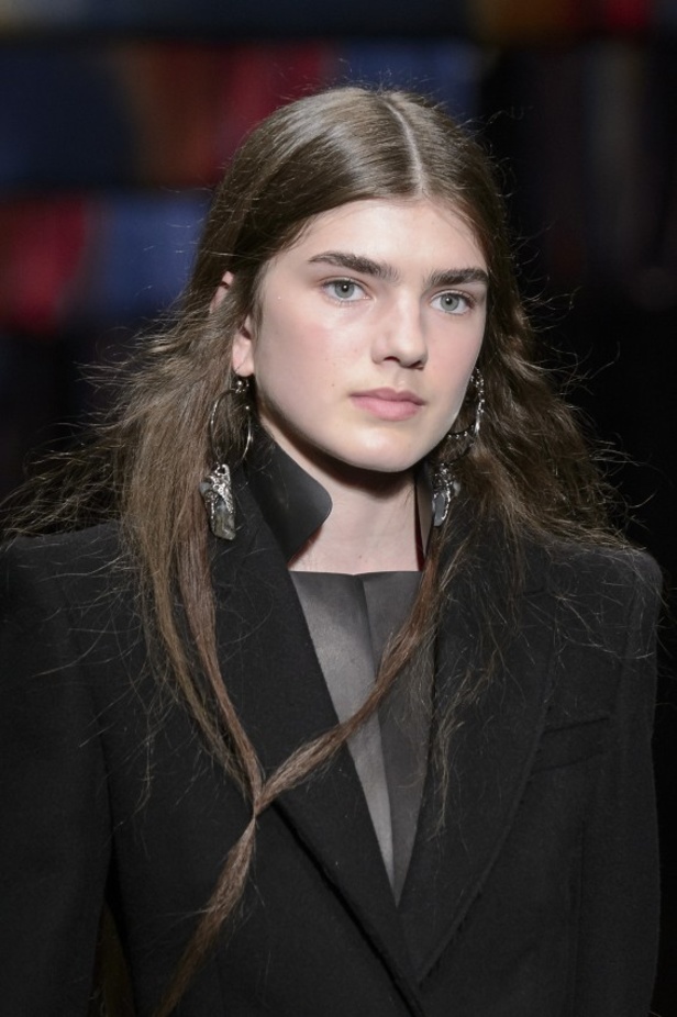 مجموعة الكسندر ماكوين للألبسة الجاهزة لخريف و شتاء 2017