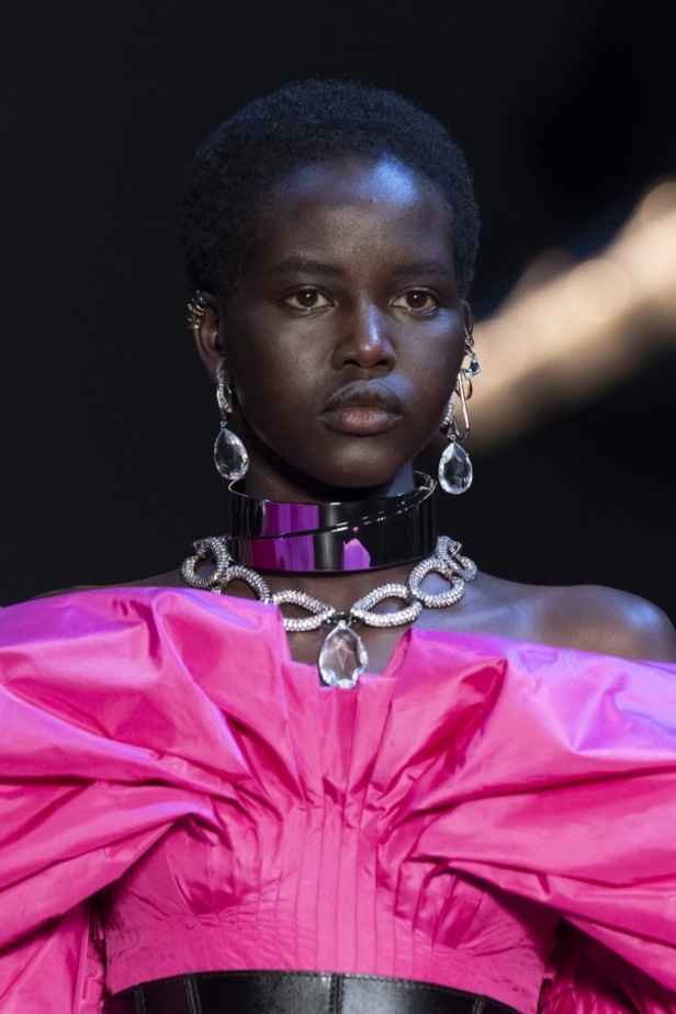 عرض أزياء ألكسندر ماكوين لموسم خريف وشتاء 2019