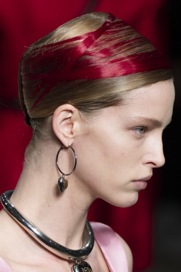 مجموعة ألكسندر ماكوين لخريف وشتاء 2020-2021