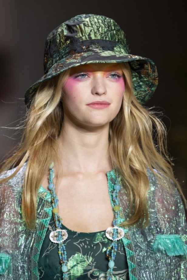 مجموعة Anna Sui للألبسة الجاهزة لربيع 2019