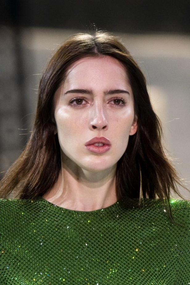 مجموعة الألبسة الراقية من ألكسندر فوتييه لربيع 2019