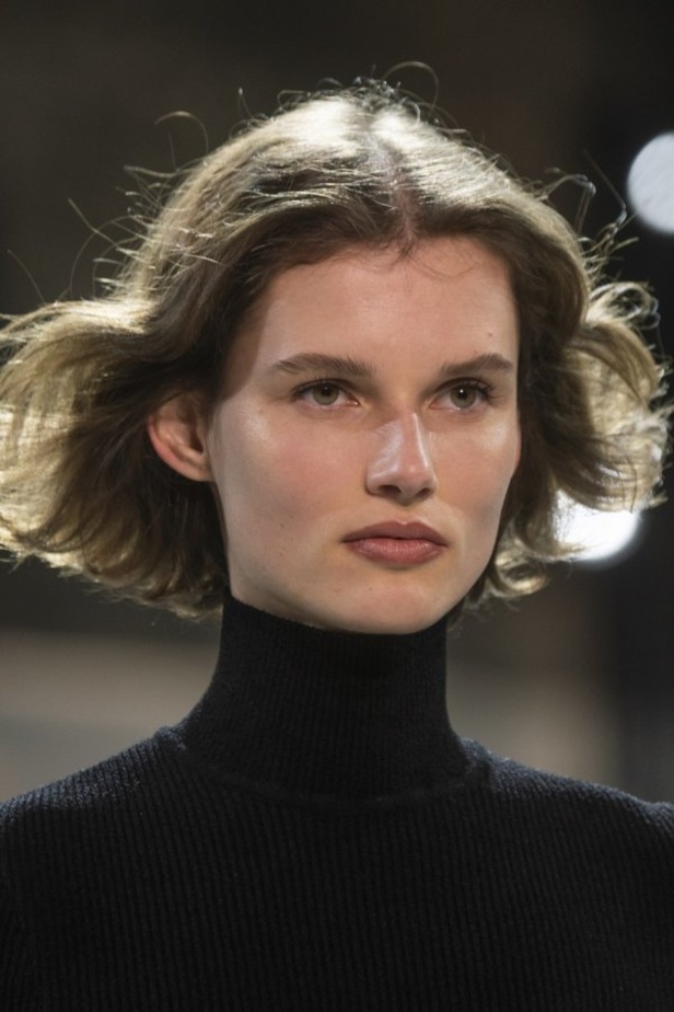 مجموعة الألبسة الراقية من ألكسندر فوتييه لربيع 2019