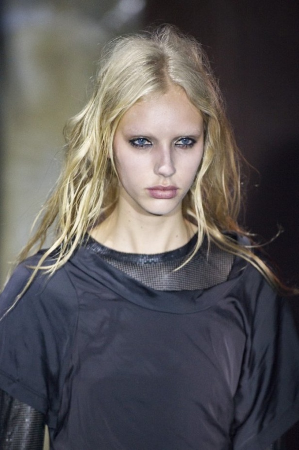 أناقة الأسود مع ألكسندر وانغ لخريف و شتاء 2017