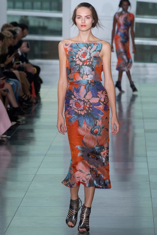 بريق السجادة الحمراء لدى Antonio Berardi في أسبوع لندن