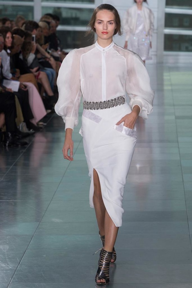 بريق السجادة الحمراء لدى Antonio Berardi في أسبوع لندن