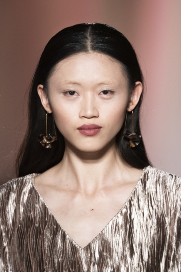 اسبوع الموضة في ميلان 2019 أزياء AIGNER الفاخرة لربيع وصيف 2020