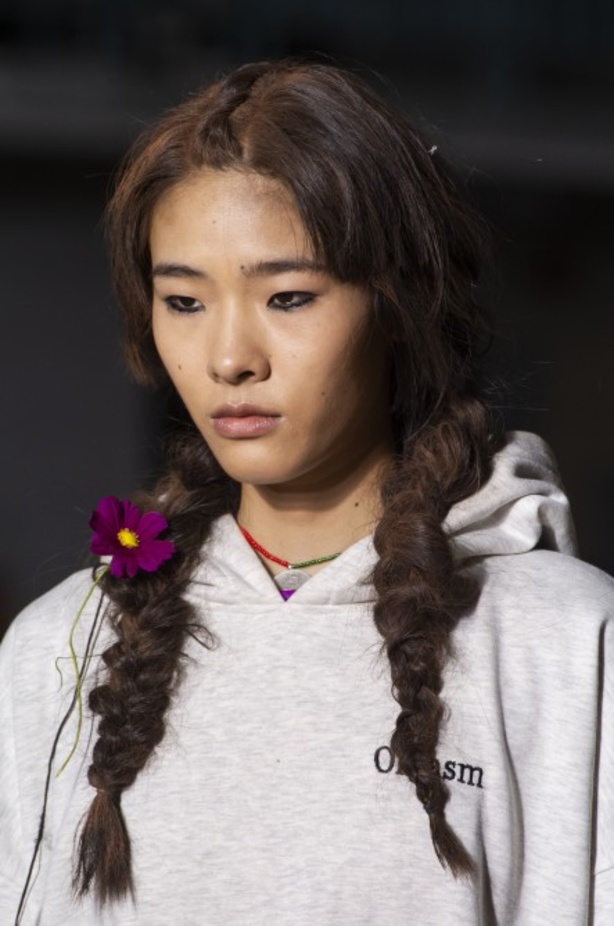 اسبوع الموضة في لندن 2019 مجموعة ASHISH لربيع وصيف 2020