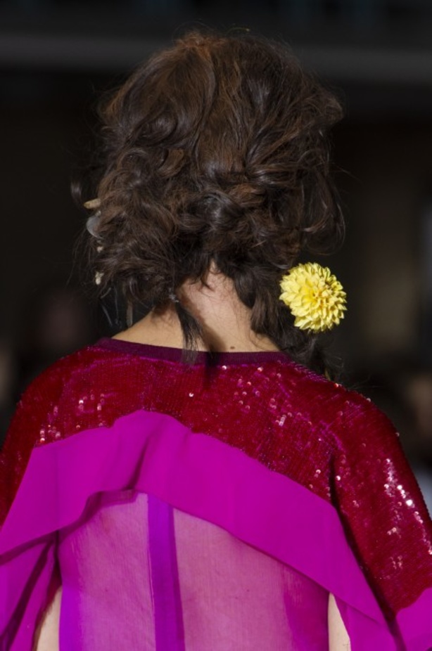 اسبوع الموضة في لندن 2019 مجموعة ASHISH لربيع وصيف 2020