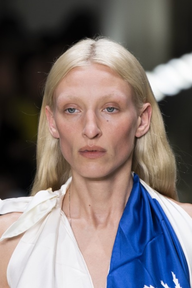 حرفية وإبداع في مجموعة Bottega Veneta لربيع وصيف 2020