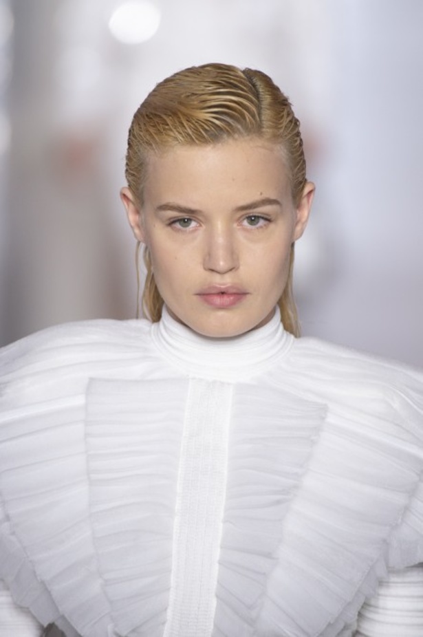 عرض أزياء Balmain لربيع وصيف 2019