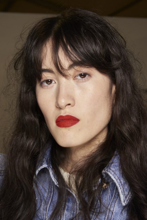 عرض ازياء مجموعة Balmain ربيع وصيف 2021 من اسبوع الموضة في باريس