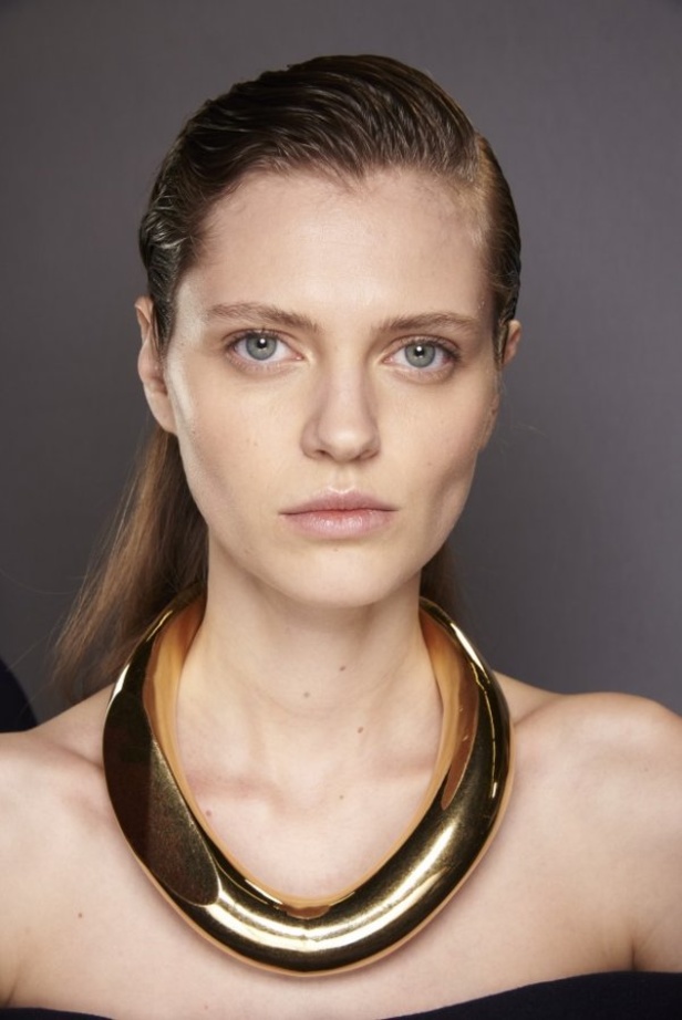 عرض ازياء balmain لخريف وشتاء 2020-2021 مباشرة من باريس