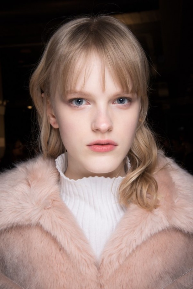 عرض ازياء مجموعة بوتيغا فينيتا لخريف وشتاء 2018