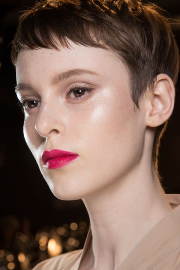 عرض ازياء مجموعة بوتيغا فينيتا لخريف وشتاء 2018