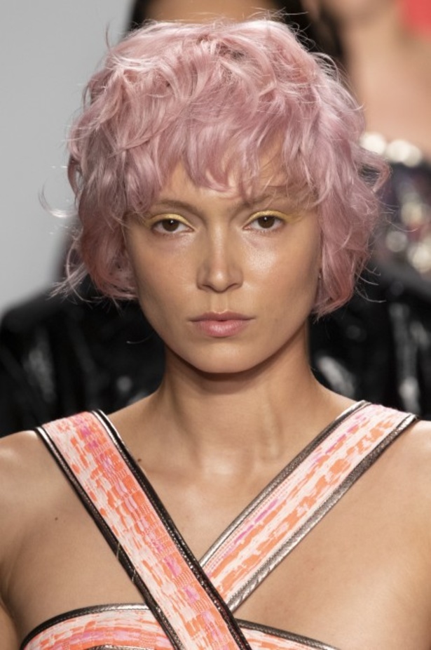 مجموعة Custo Barcelona SS20 تستحدث موضة وحدة الألوان 