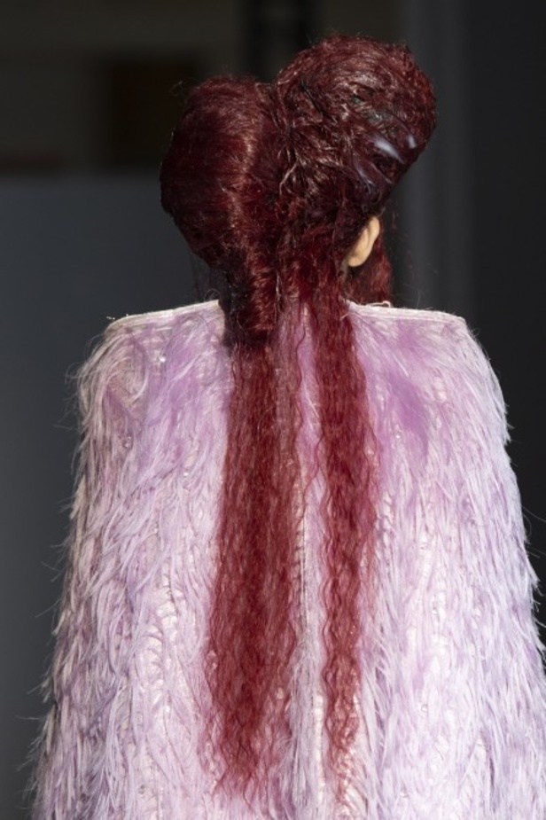 اسبوع الموضة في باريس 2019 مجموعة الملابس الجاهزة من COMME DES GARCONS  لربيع وصيف 2020 ‏