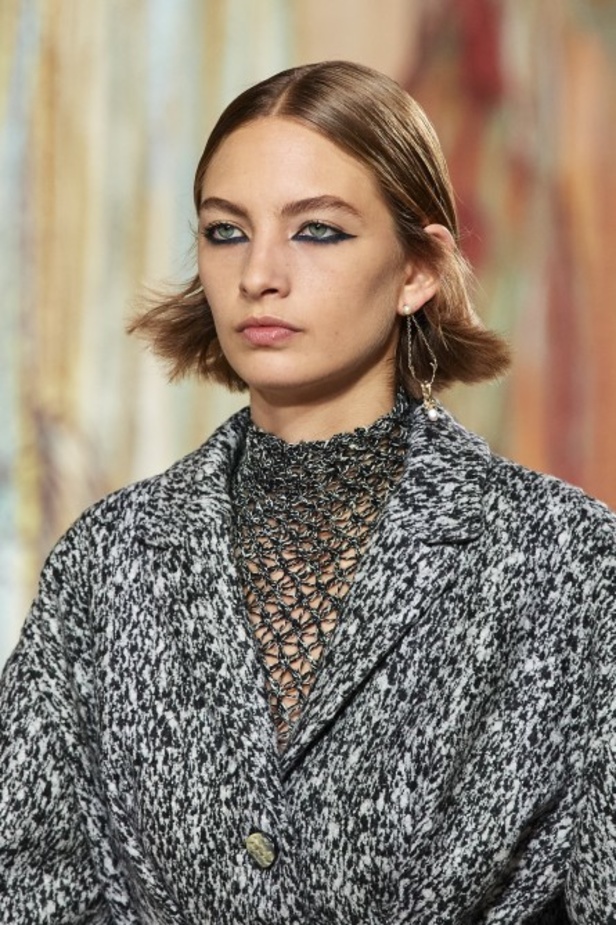 عرض أزياء ديور Dior للتصاميم الراقية لموسم خريف وشتاء 2021-2022