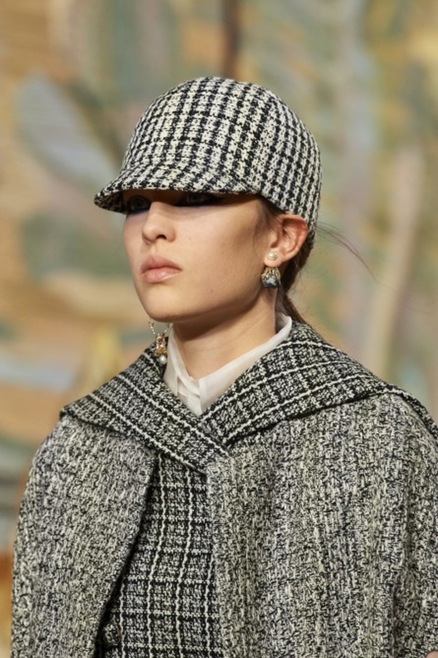 عرض أزياء ديور Dior للتصاميم الراقية لموسم خريف وشتاء 2021-2022