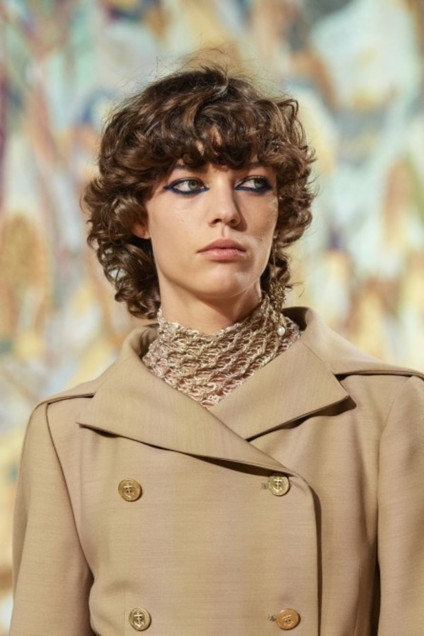 عرض أزياء ديور Dior للتصاميم الراقية لموسم خريف وشتاء 2021-2022