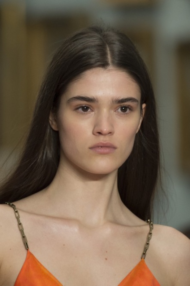 مجموعة كارولينا هيريرا لموسم ربيع وصيف 2019