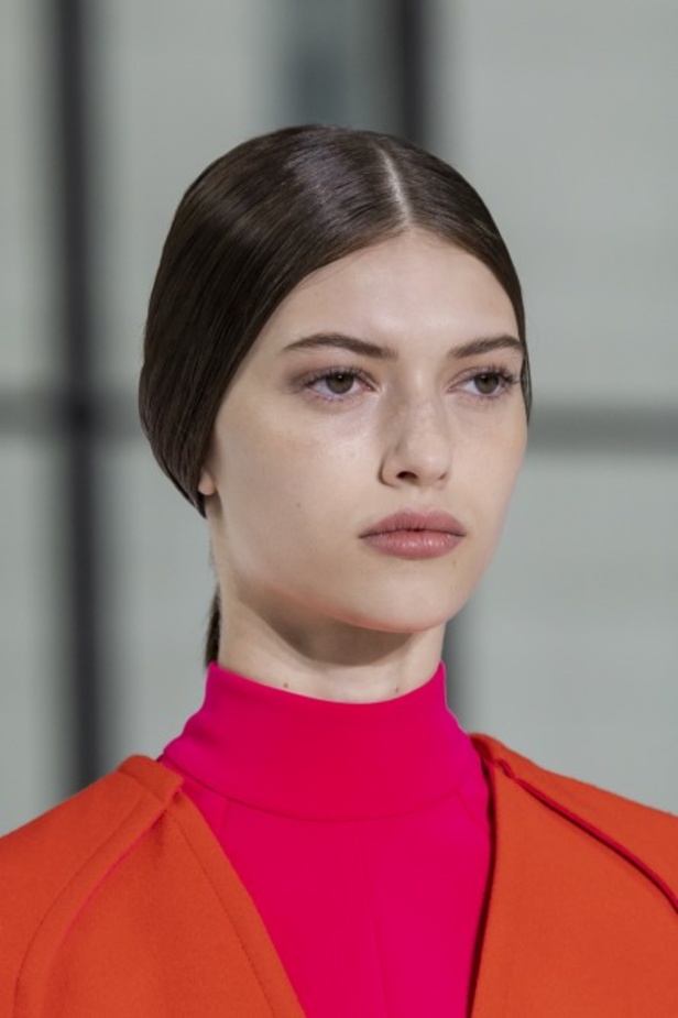 فساتين كارولينا هيريرا لخريف وشتاء 2020-2021 من اسبوع الموضة في نيويورك