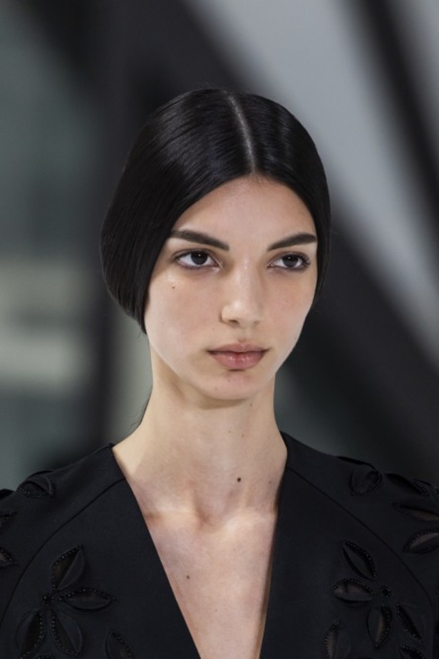 فساتين كارولينا هيريرا لخريف وشتاء 2020-2021 من اسبوع الموضة في نيويورك