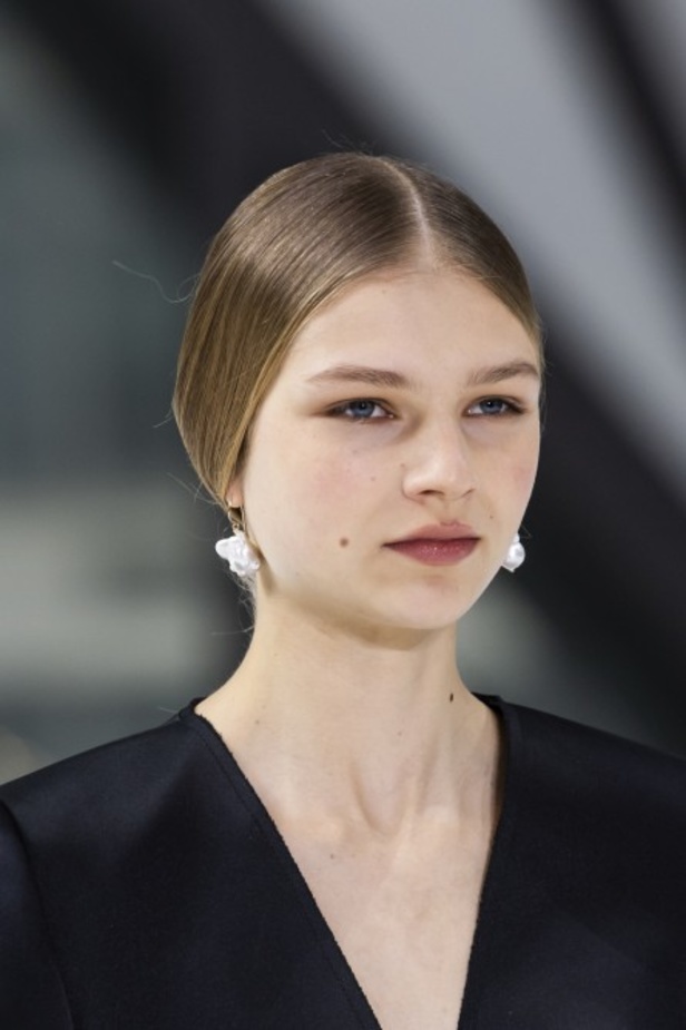 فساتين كارولينا هيريرا لخريف وشتاء 2020-2021 من اسبوع الموضة في نيويورك