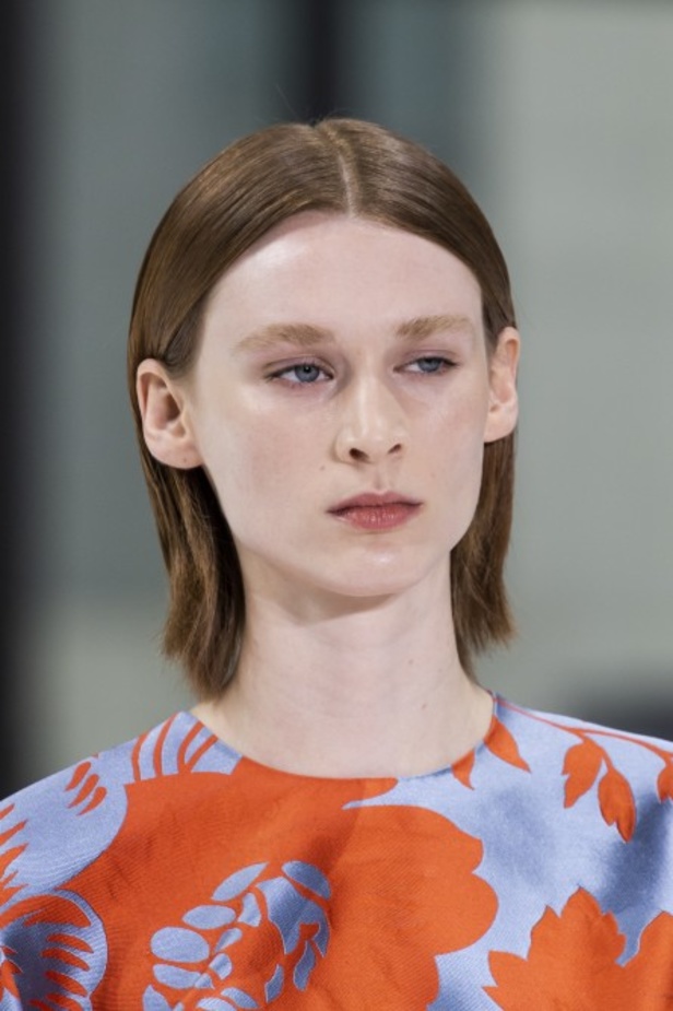 فساتين كارولينا هيريرا لخريف وشتاء 2020-2021 من اسبوع الموضة في نيويورك