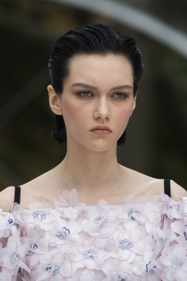 عرض أزياء كارولينا هيريرا لموسم ربيع وصيف 2020