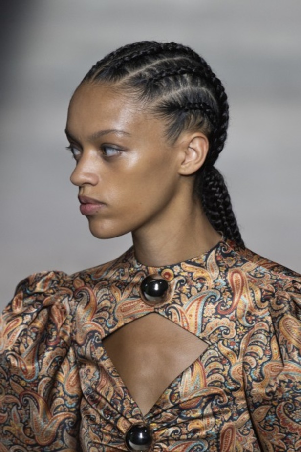 اسبوع الموضة في لندن 2019 أزياء CHRISTOPHER KANE الفاخرة لربيع وصيف 2020