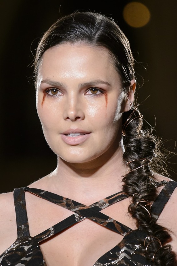 عرض أزياء كريستيان سيريانو لموسم خريف 2017