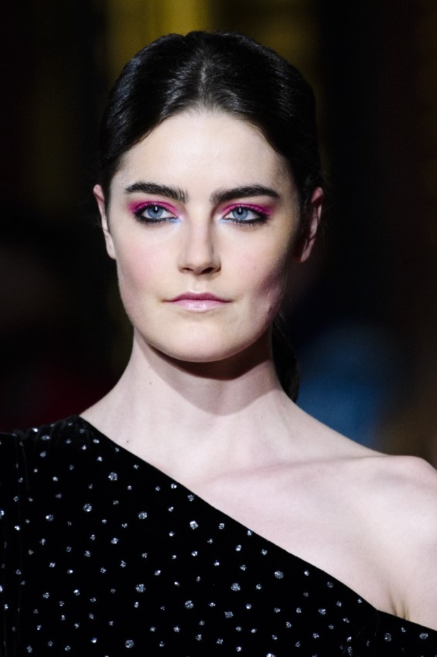 عرض أزياء كريستيان سيريانو لموسم خريف وشتاء 2018