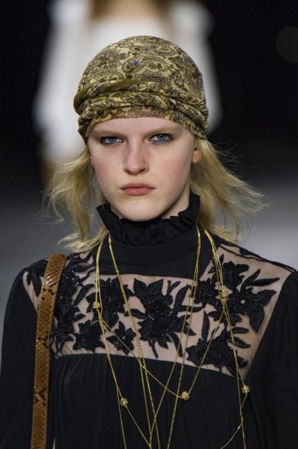 اسبوع الموضة في باريس 2019 أزياء  CELINE الفاخرة لربيع وصيف 2020