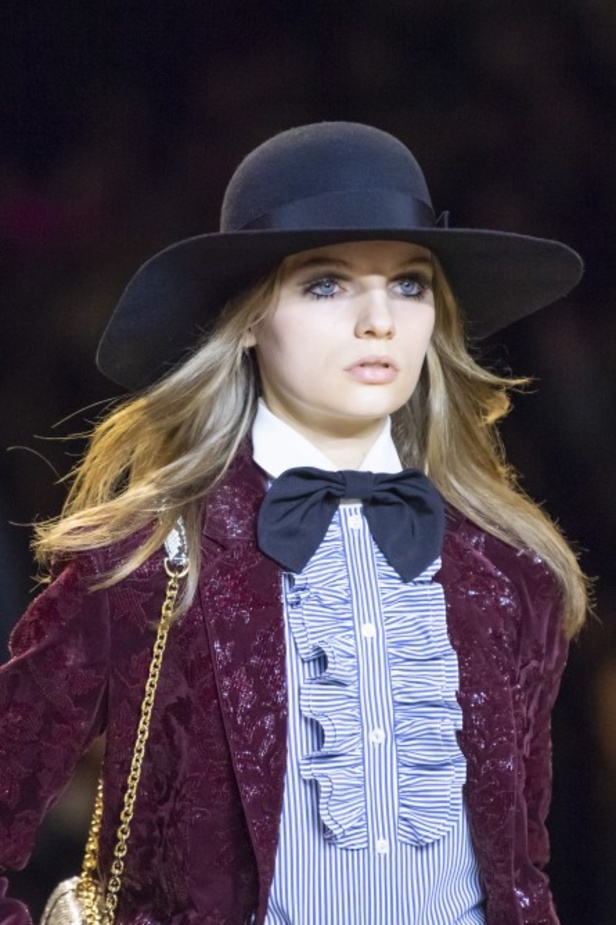 مجموعة الازياء الفاخرة من CELINE لخريف وشتاء 2020-2021