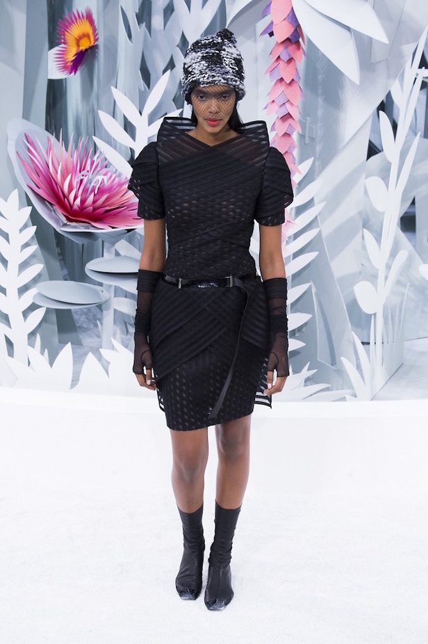 مجموعة تفيض أنوثة وحيوية من شانيل