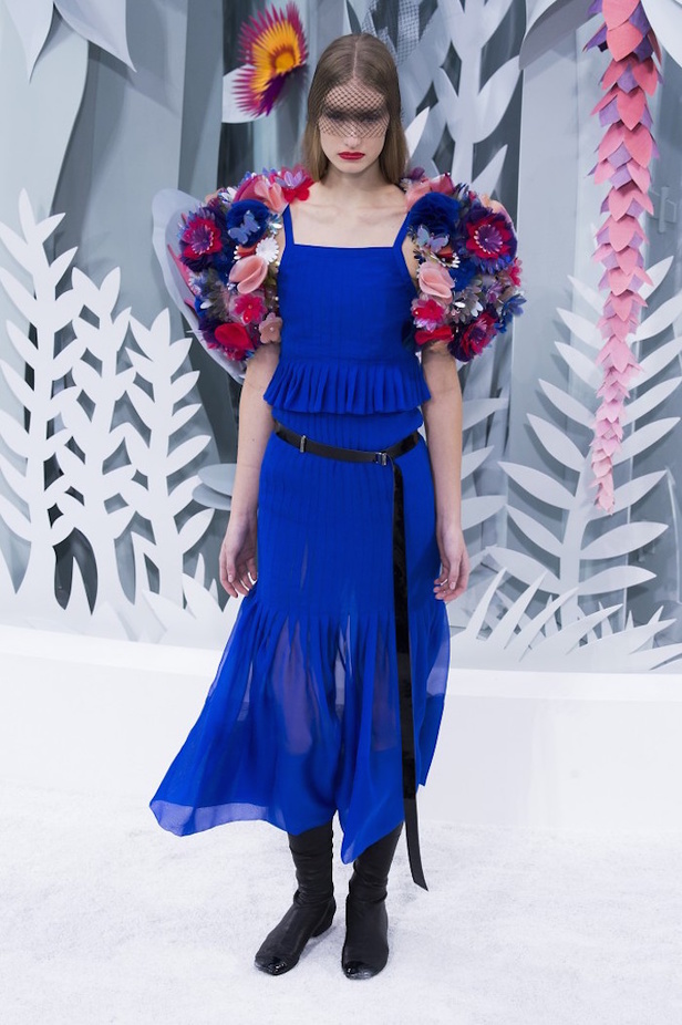 مجموعة تفيض أنوثة وحيوية من شانيل