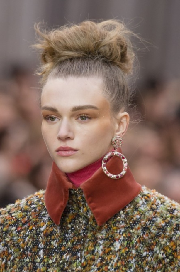 مجموعة شانيل لخريف 2018 تنقلنا الى أحضان الطبيعة الخلابة