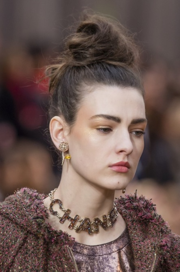 مجموعة شانيل لخريف 2018 تنقلنا الى أحضان الطبيعة الخلابة