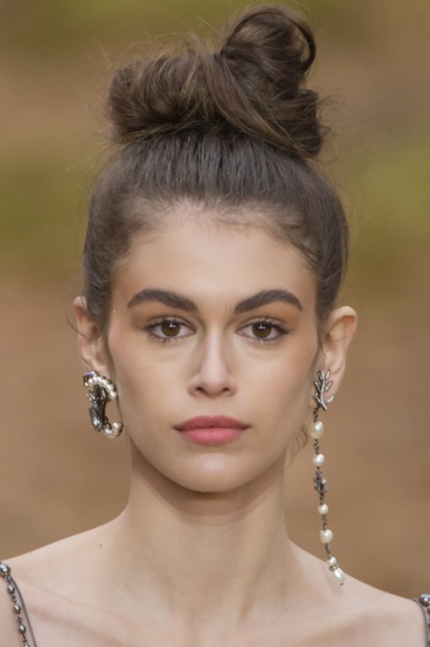 مجموعة شانيل لخريف 2018 تنقلنا الى أحضان الطبيعة الخلابة